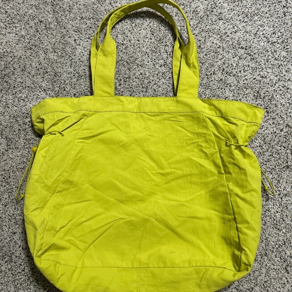 famous lululemon bag Everywhere Belt 1L (Honey Lemon) NOSINGLEDAYAW2425 🩷Disney Parks Loungefly Animal Color:Vietnam Green